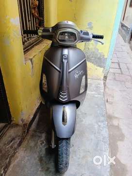 Montra legend electric scooty