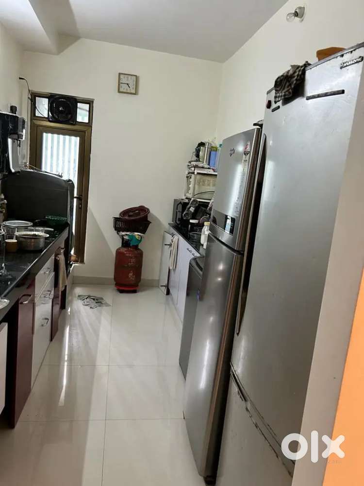 3 BHK flat for rent in yash apartment, mazgaon