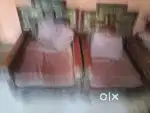 जुना झोपाळा , खुर्च्या, T पॉय , डायनिंग टेबल  विकणे आहे.