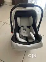 R for Rabbit Baby car seat cum infant carry cot(New & Unused)