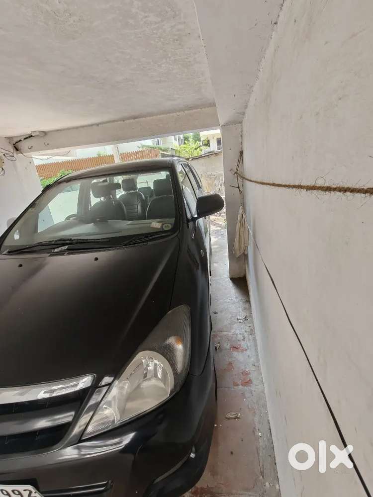 FIRST OWNER EXCELLENT CONDITION TOYOTA  INNOVA  ONLY GENUINE BUYERS