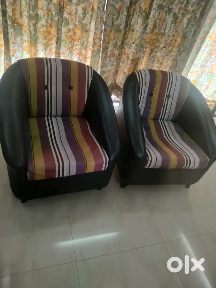 3+1+1 well  maintained sofa set in good condition for sale Rs 10500