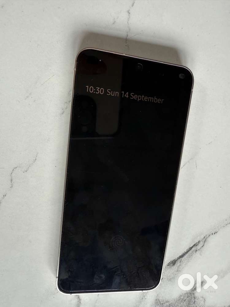 Samsung S24 8/256 Mint condition out of warranty