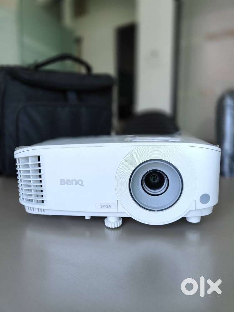 BenQ MS550P SVGA Projector – Excellent Condition (With Projector Bag)