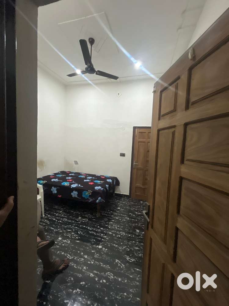 1 separate room without kitchen attached washroom