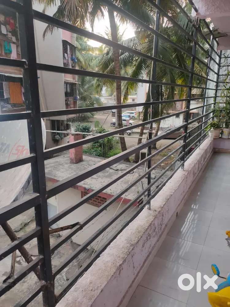 A near by stn and school
