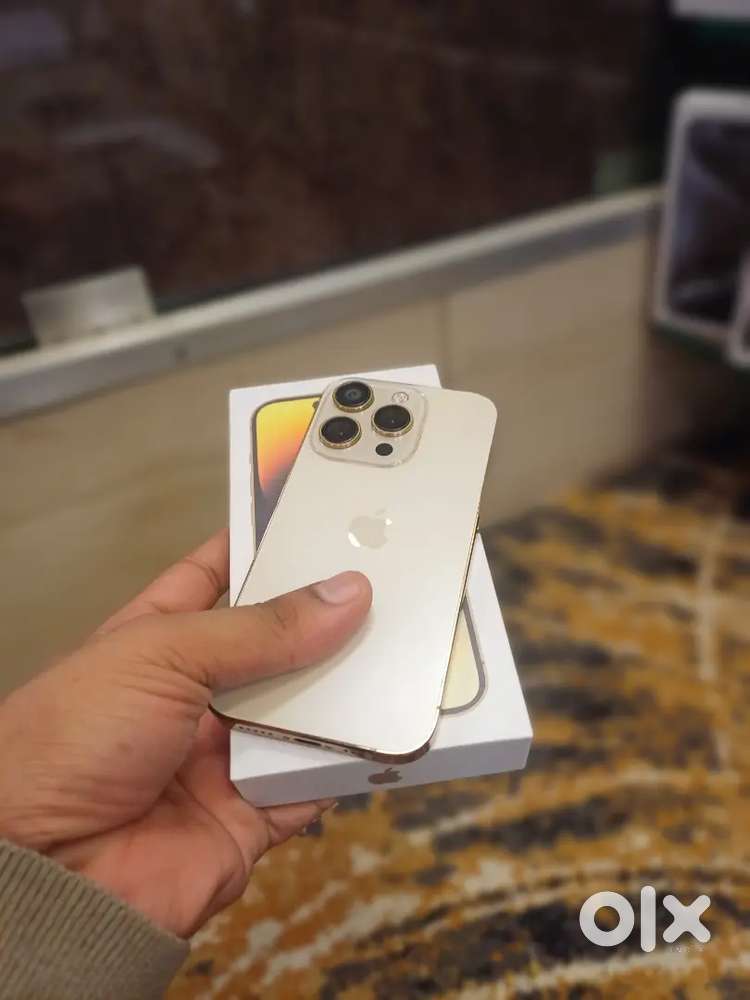 Apple Iphone 14pro 128 gb gold colour in good condition fix price
