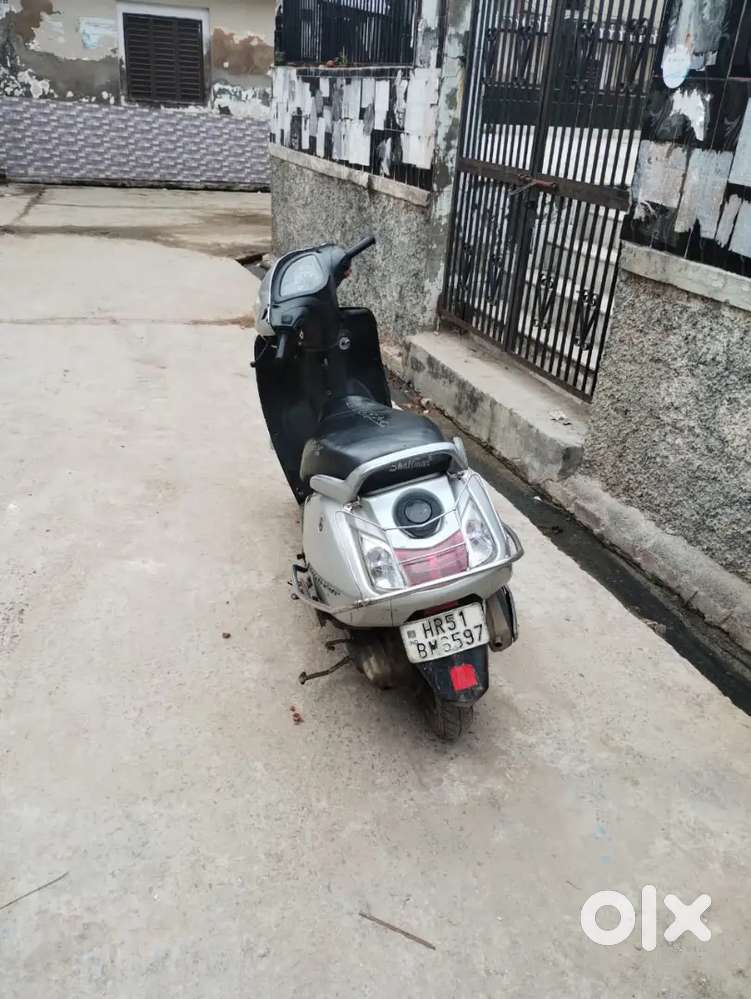 Jupiter scooty