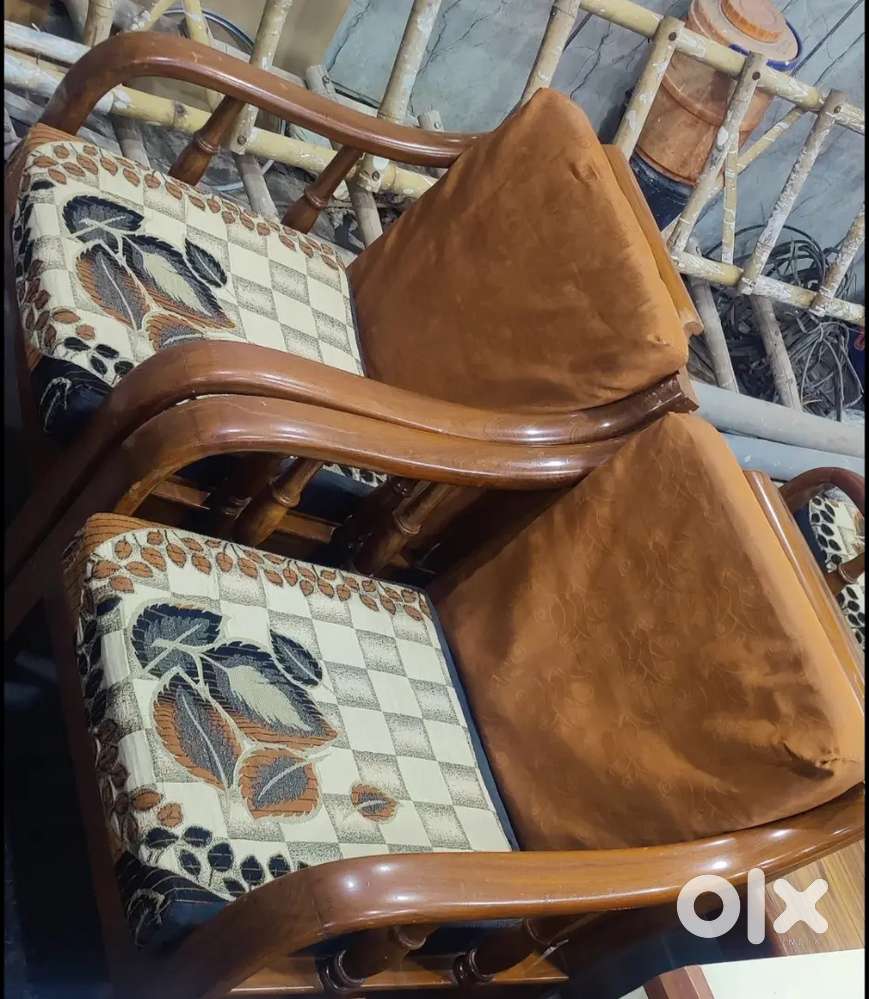 Sofa Set with Centre Table