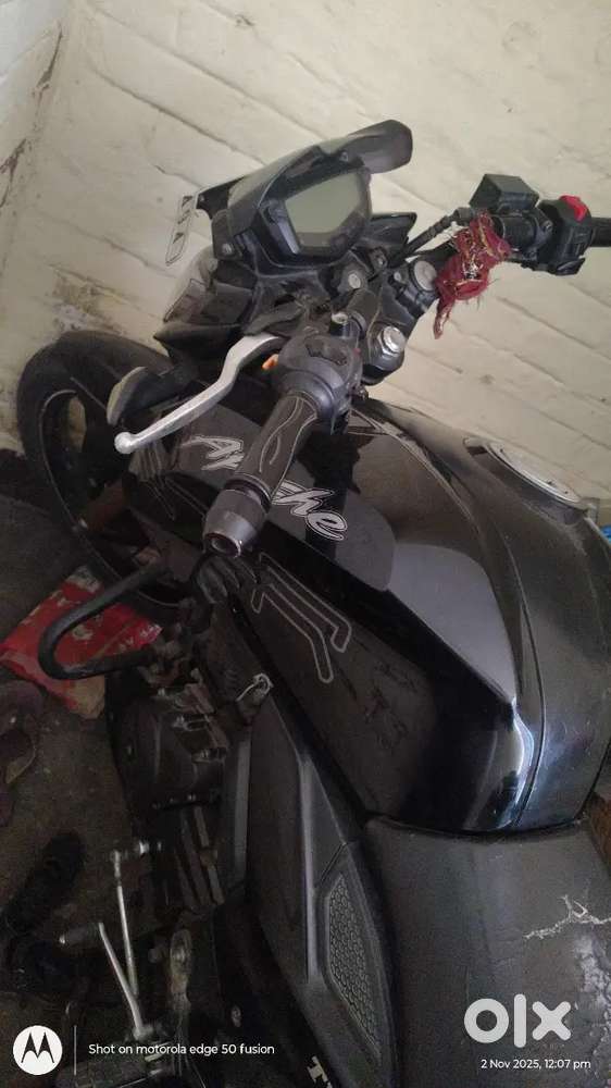 Urgent sale Apache 200