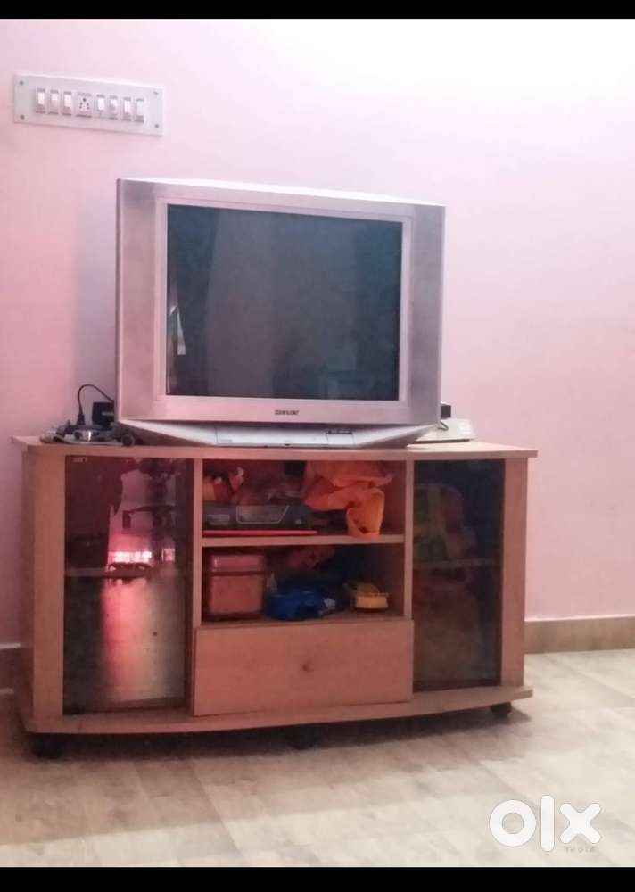 TV Sony Wega with cabinet