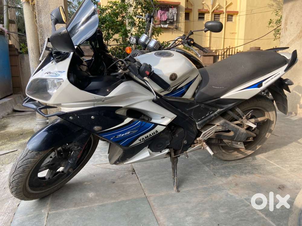 Yamaha R15s