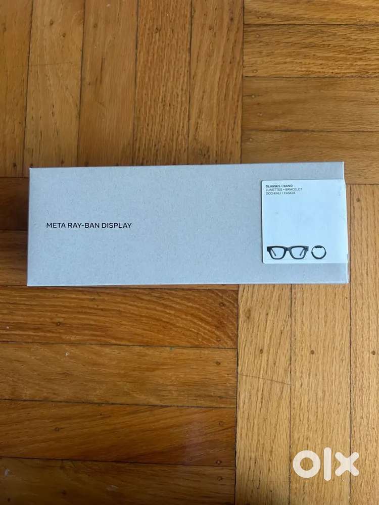 BRAND NEW Meta Ray-Ban Display with neural band/ large /size 1 band