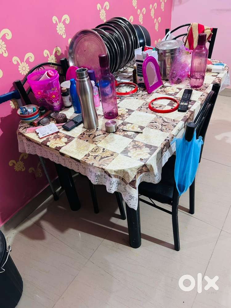 Dining Table with 2 Chairs for Sale
