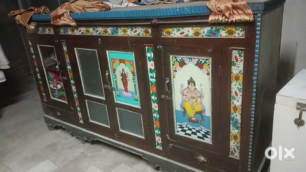 હનીચર કબાટ