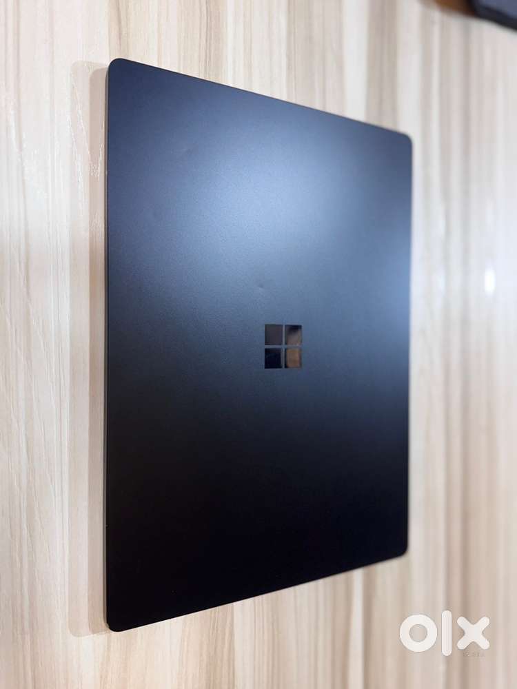 Microsoft surface i5 12th gen 16GB Ram 512 ssd OLED display
