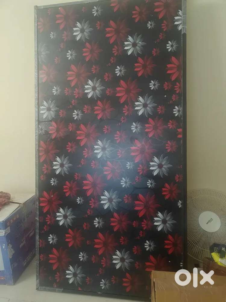 Single metal cot