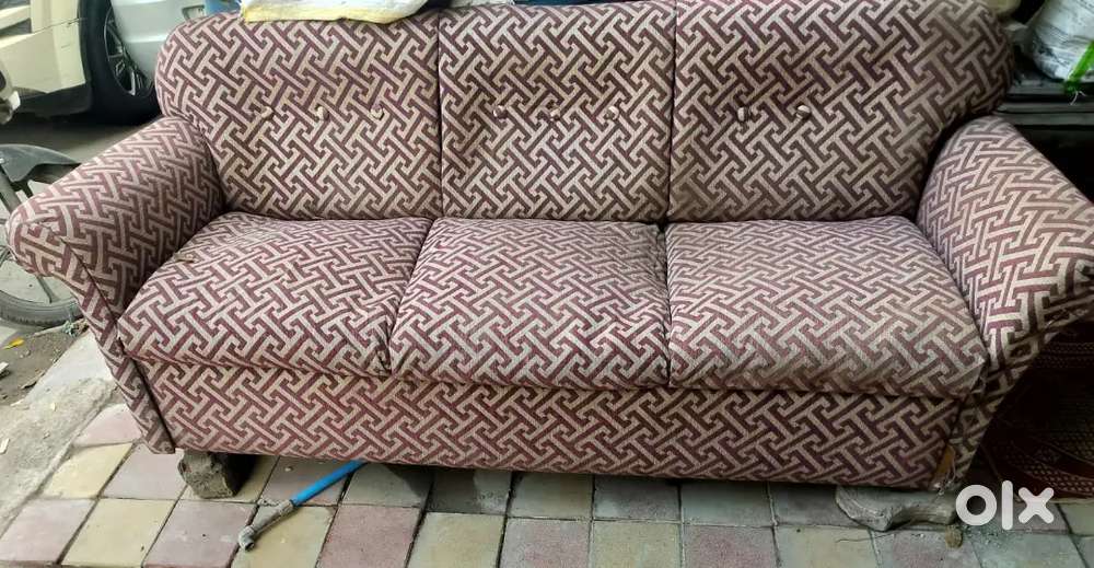 Sofa Urgent Sell
