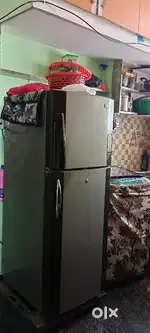 LG refrigerator fridge coming good condition