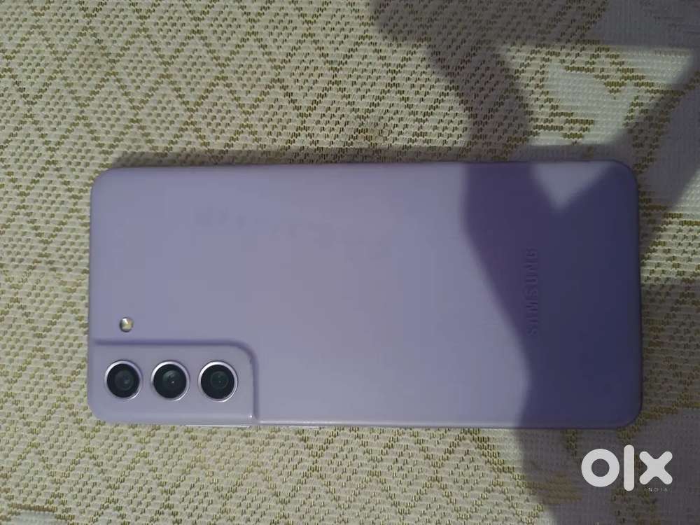 Samsung galaxy S21FE , 8/18 , snapdragon 888