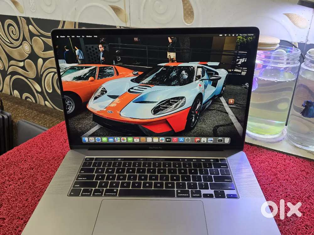 Apple Macbook Pro 2020 i7 16gb 512gb 5.5gb Graphics 16inch Retina