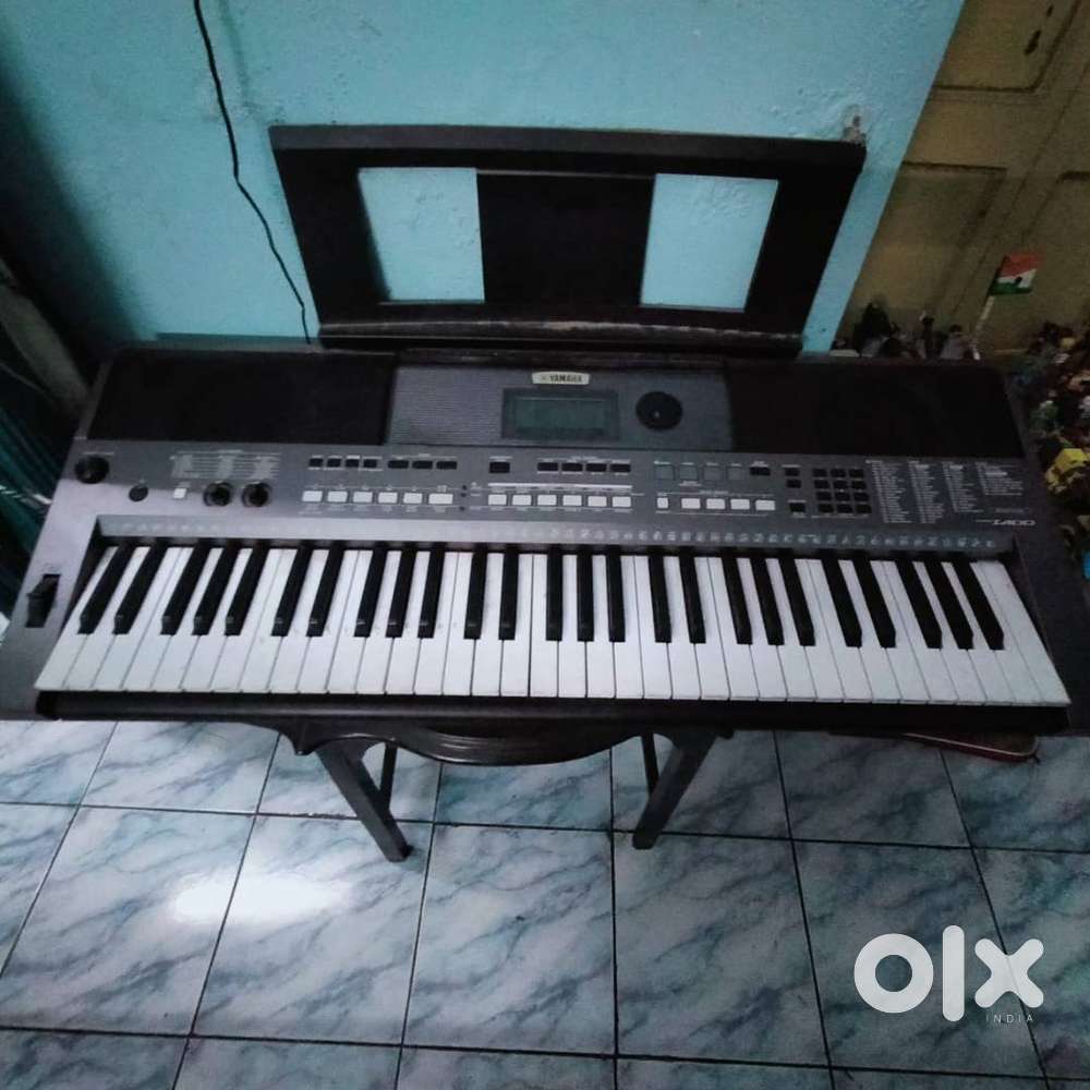 Synthesizer PSR I400