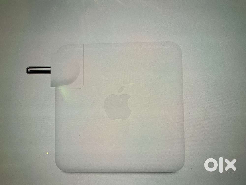 Apple 96 watt Fast Charger Orignal Excellent condition