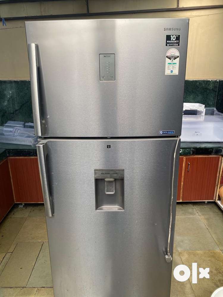 Samsung fridge, gross volume:- 555 litres, storage volume:-532 litres