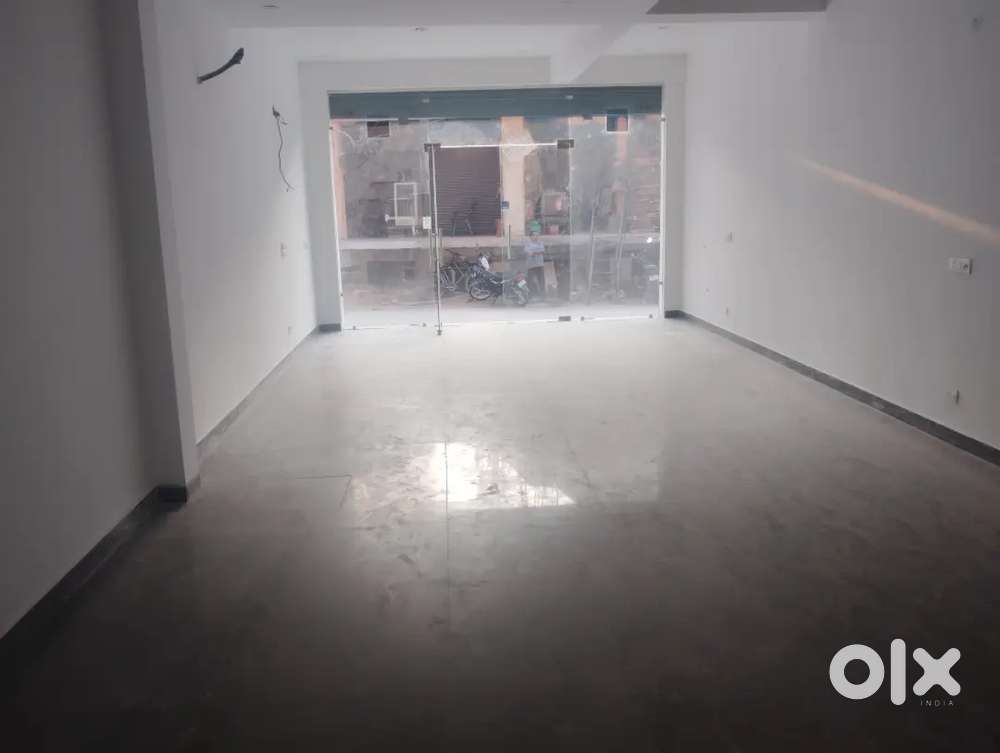 Shop available for rent