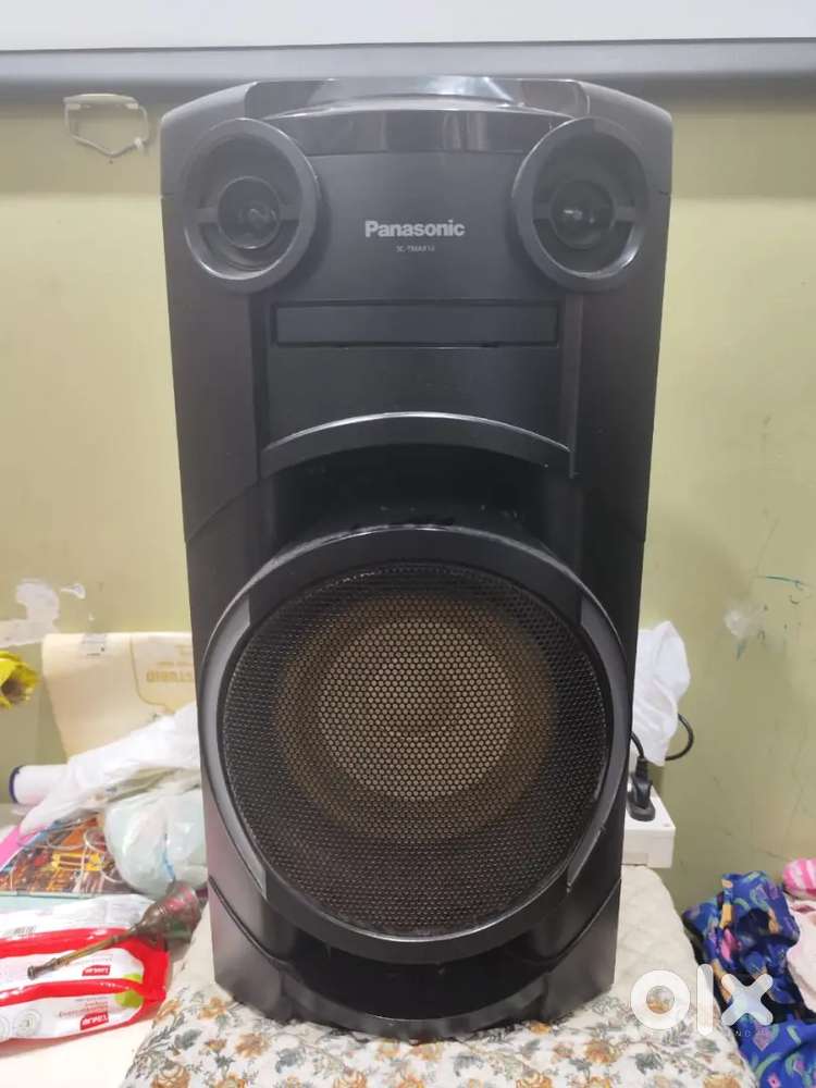 Panasonic party box speaker 300watt