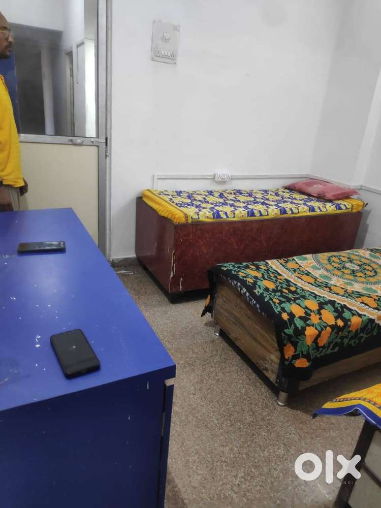 Available P G in Mumbai ( Bhayander ) for Male & Female Seperately