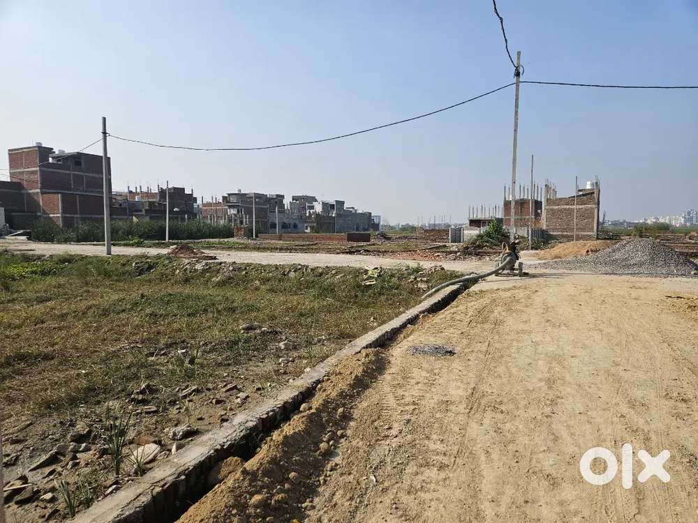 डबल साइड रोड पे प्लाट ले इंद्रानगर कल्याणपुर मे गुप्ता सोसाइटी के पास