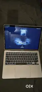 Mac M1 Air (8Gb RAM + 256Gb SSD)