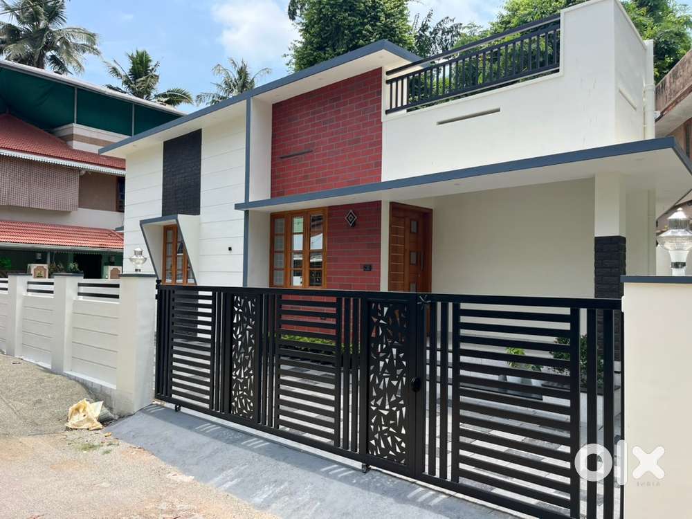 ATRACTIVE 3 BHK HOUSE FOR SALE @ VATTIYOORKAVU MOONNAMMOODU ,