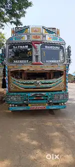 Sell my vichle 16 tyre 2022 mdl paper ok tyre 80 parcent