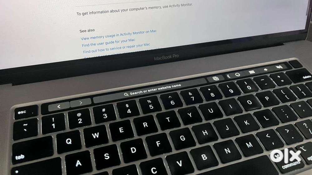 MacBook Pro 16″ Retina Touch Bar   i7  16 GB RAM  512 GB SSD  Bo