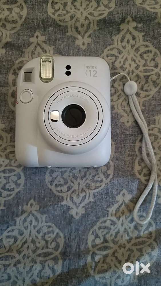 Instant camera instax mini 12