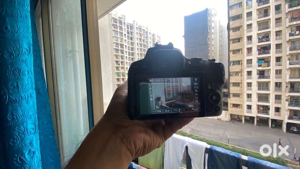 Canon 200D Mark II + 18-55mm Lens / 55-250mm Lens Excellent Condition