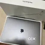 Macbook Pro 16inch - i9 8cores 32GB RAM NVME SSD 4GB GRAPHICS