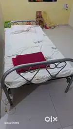 Folding cots