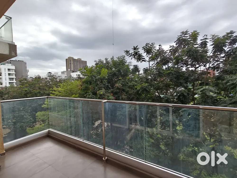 1 bhk fully furnished flat for rent Amanora mall