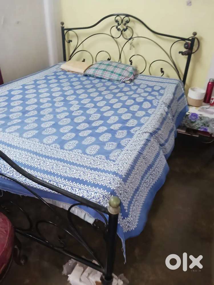Iron frame double bed