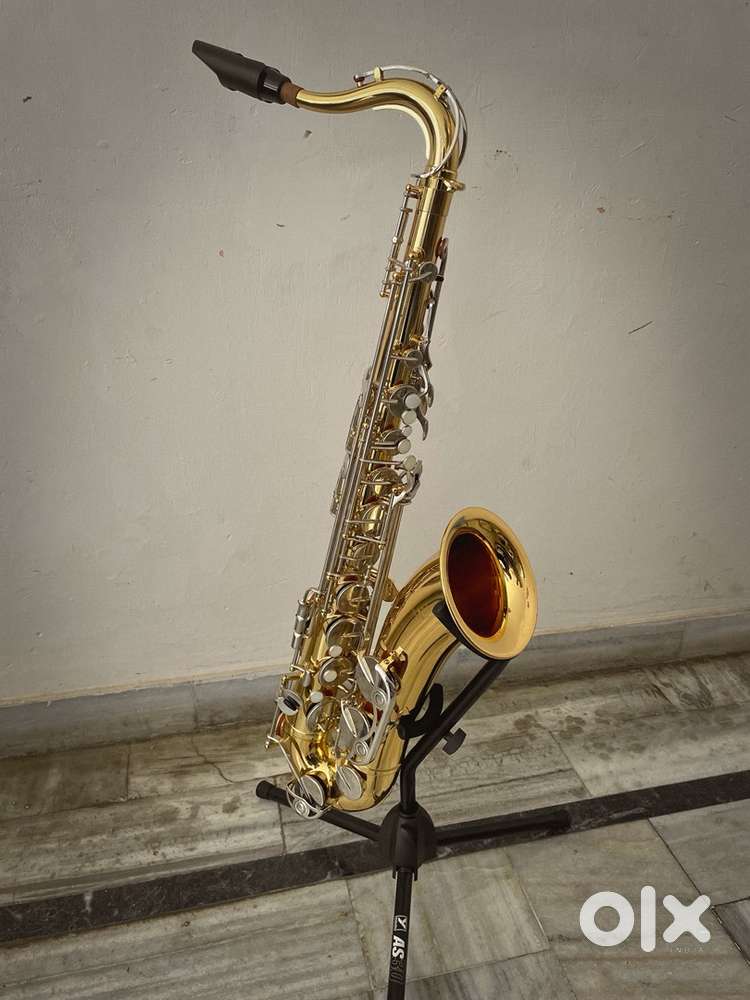 YTS-26 Yamaha Tenor Saxophone.
