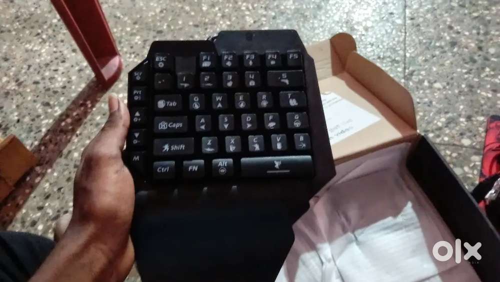 4 IN ONE GAMING COMBO