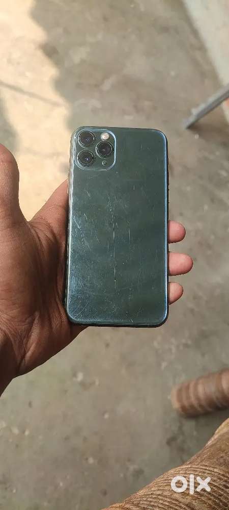 Iphone 11 pro 64 gb okay condition face id not working