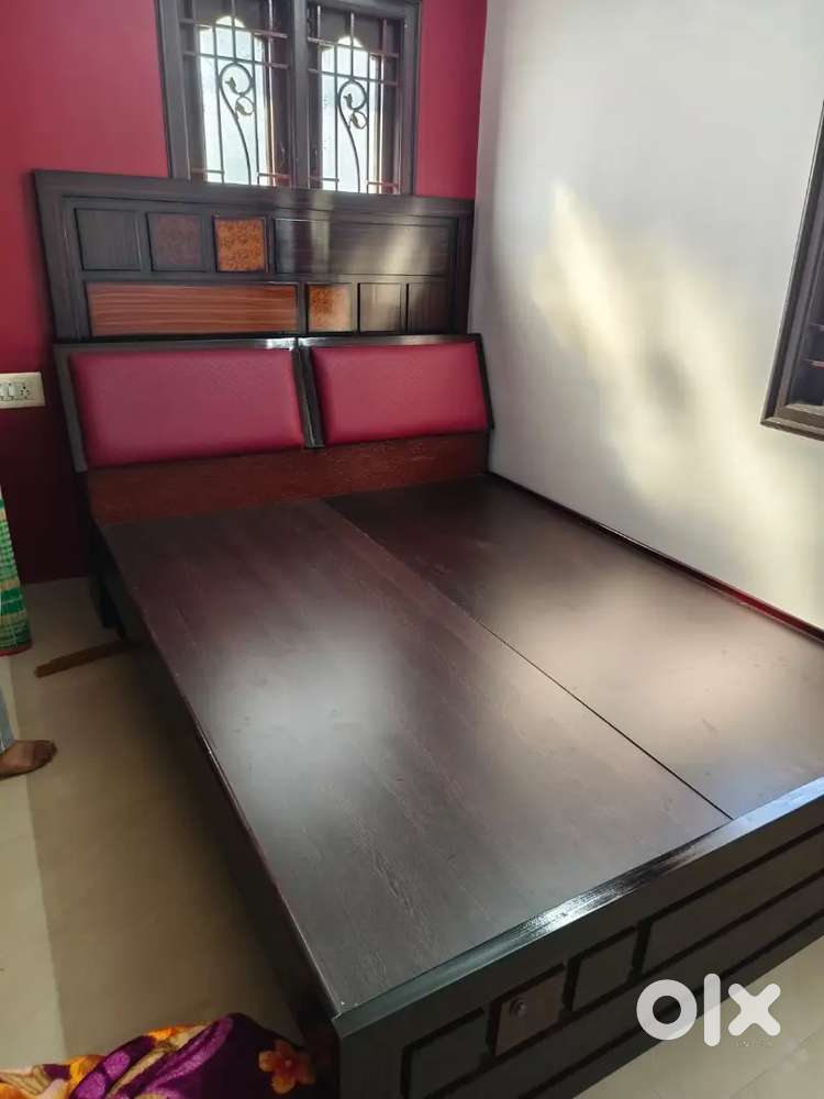 Double size wooden box bed cot ( 5 X 6.5) for sale