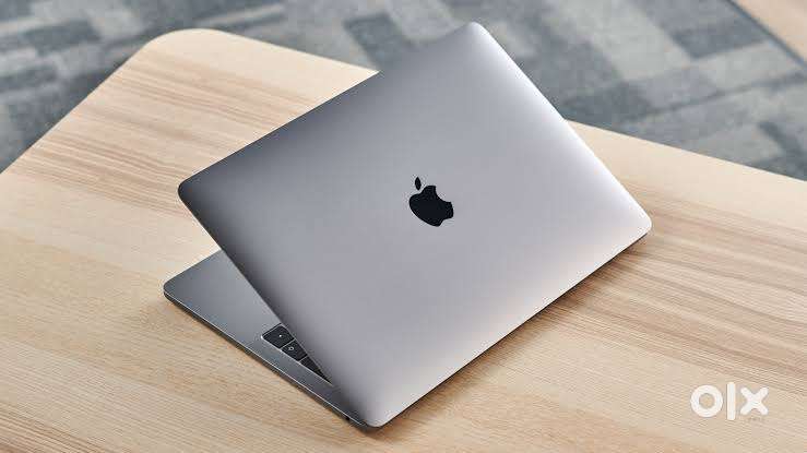 Apple Macbook Pro (2021) 16GB 512GB Intel Quad Core i7