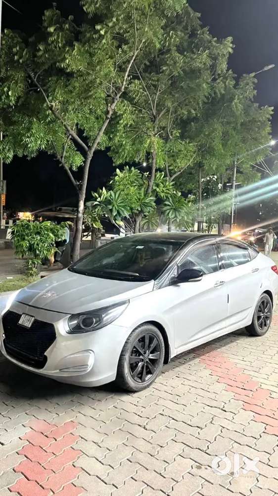 Hyundai Fluidic Verna 2013 Diesel 105840 Km Driven