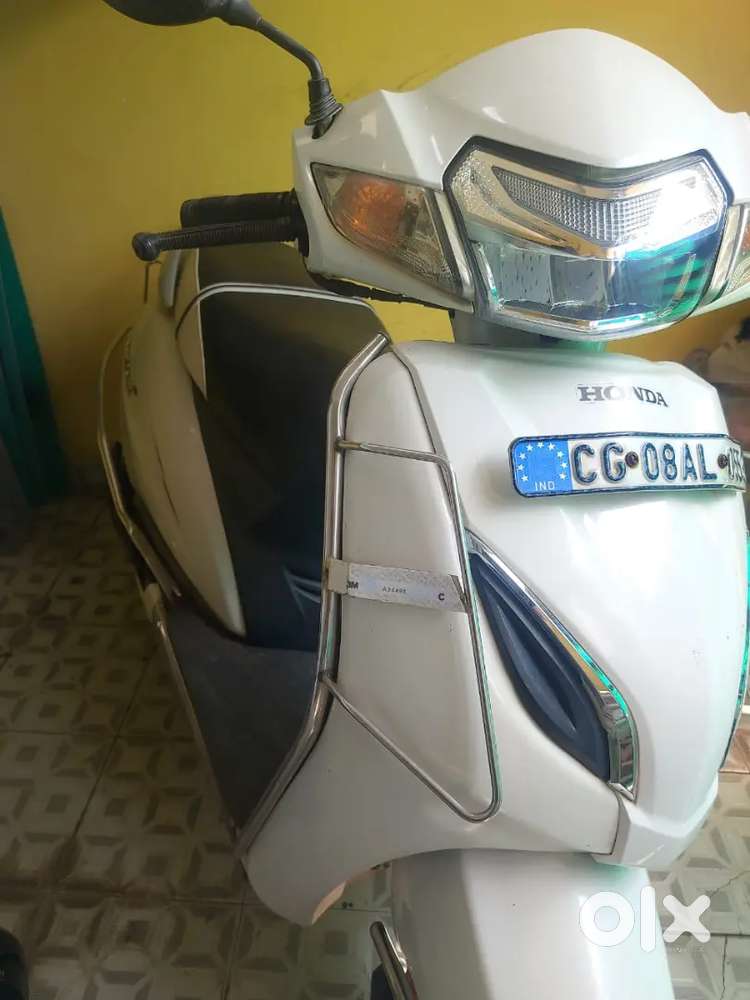 Activa 5g exillent condision