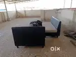 L shaped sofa with 4 pillow